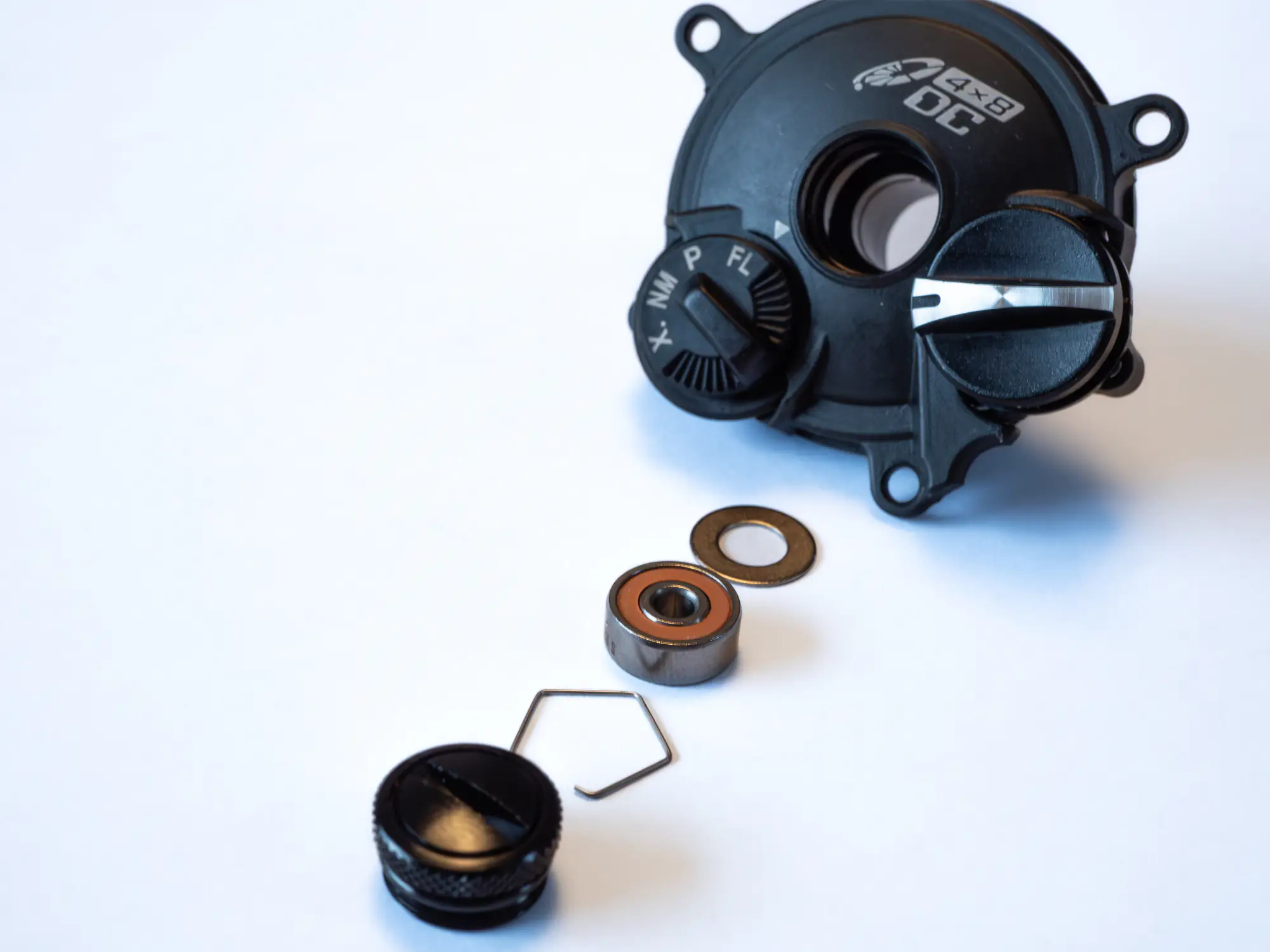 Étape 4 — Roulements de bobine – 16 ANTARES DC L