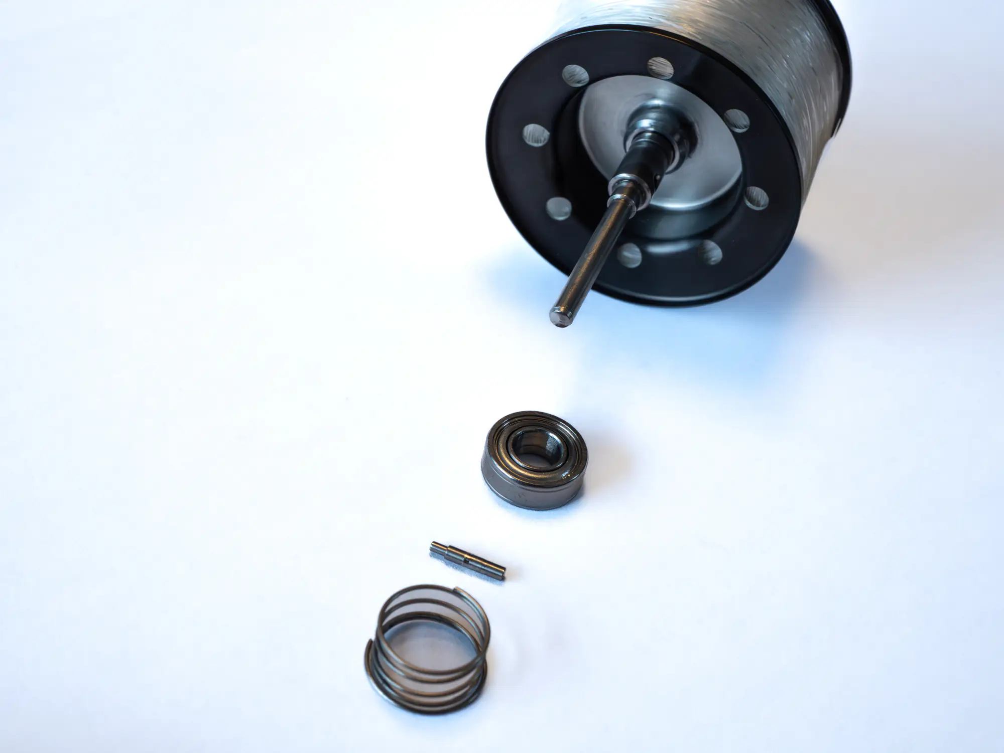 Étape 6 — Roulements de bobine – 16 ANTARES DC L
