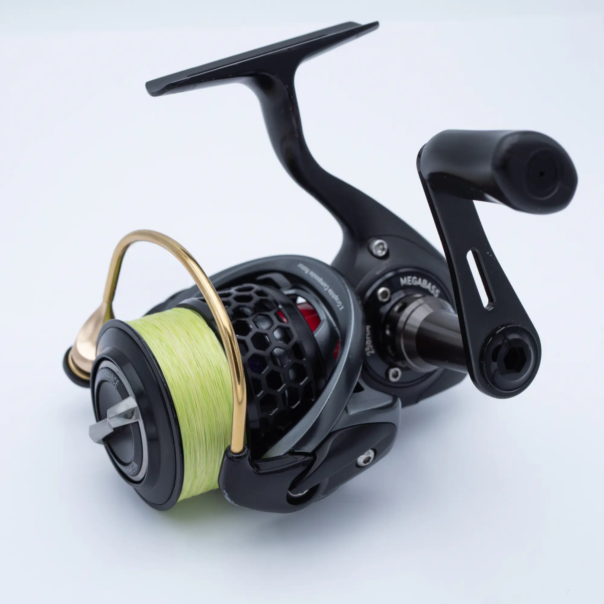 Étape 1 — Carbontex – Megabass LIN 258HM