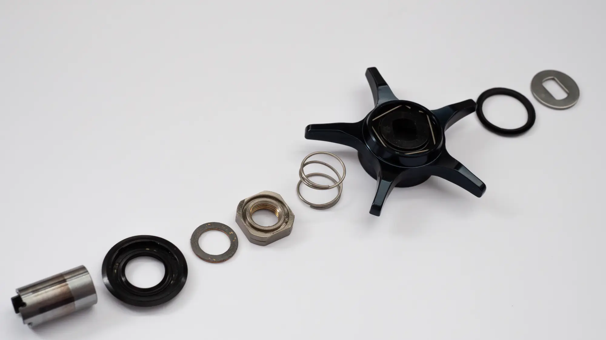 Étape 6 — Démontage – 16 TRANX 301 A