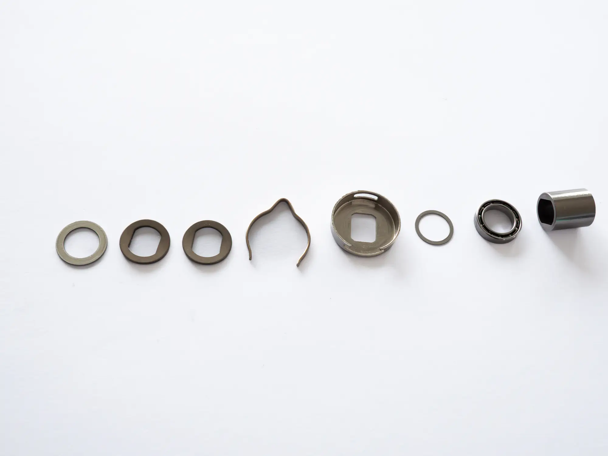 Étape 6 — Démontage – 06 STEEZ 103 HLA