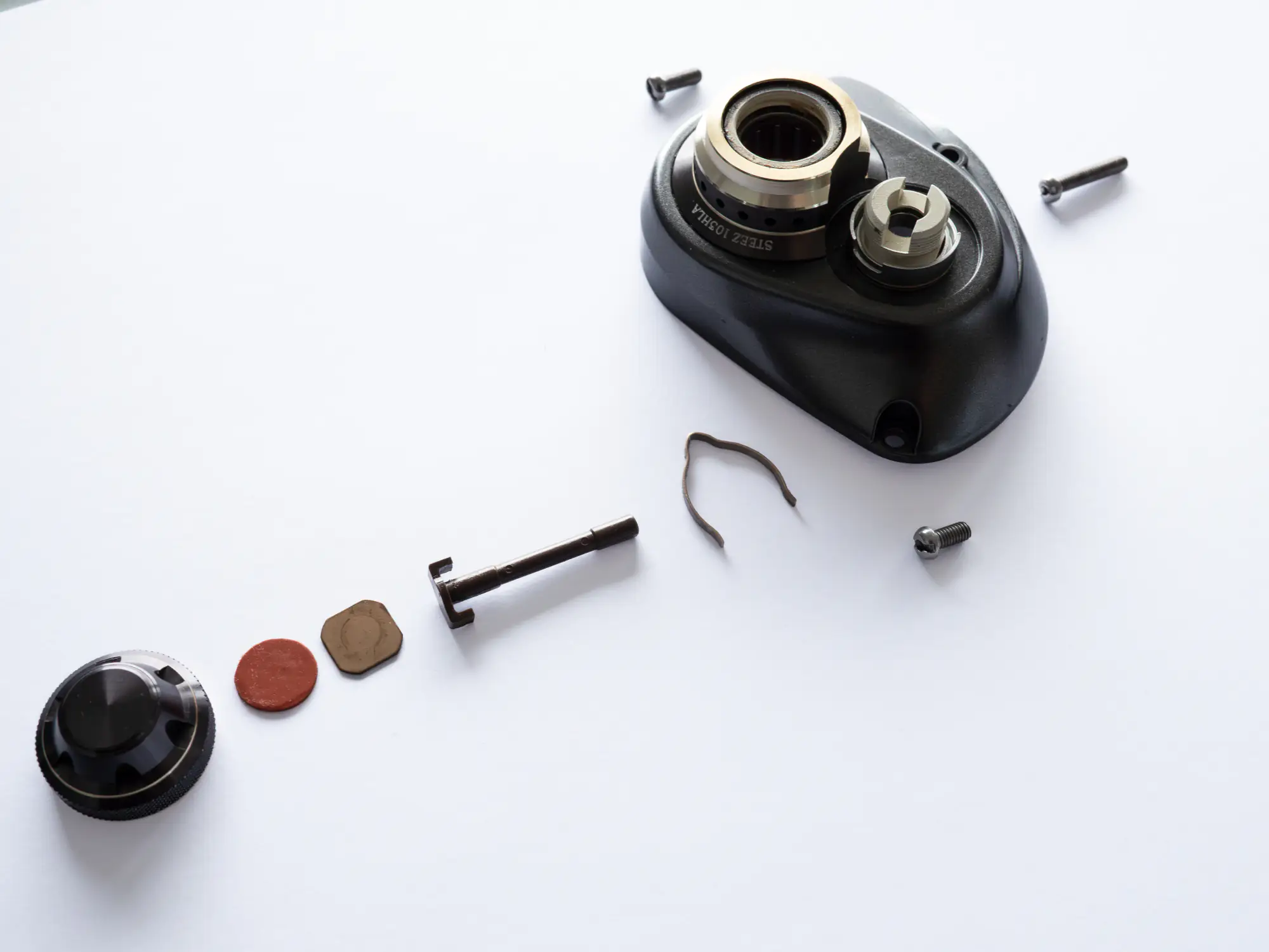 Étape 7 — Démontage – 06 STEEZ 103 HLA